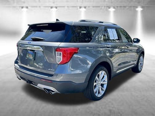 Gray Metallic 2023 Ford Explorer Platinum