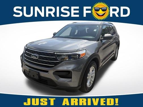 Gray Metallic 2023 Ford Explorer XLT