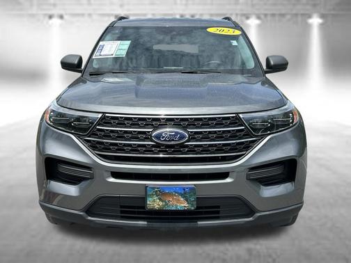 Gray Metallic 2023 Ford Explorer XLT