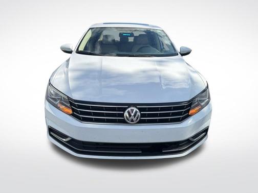 2017 Volkswagen Passat 1.8T SE