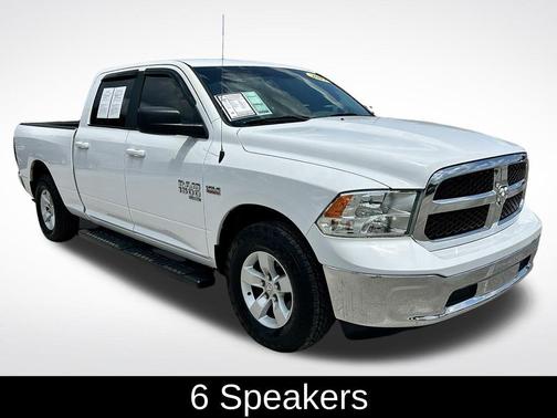 Bright White Clearcoat 2019 RAM 1500 Classic SLT