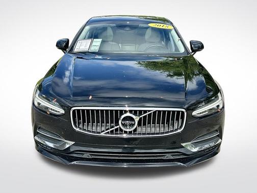 Onyx Black Metallic 2018 Volvo S90 T6 Inscription