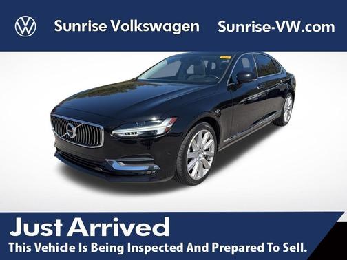 Black 2018 Volvo S90 T6 Inscription