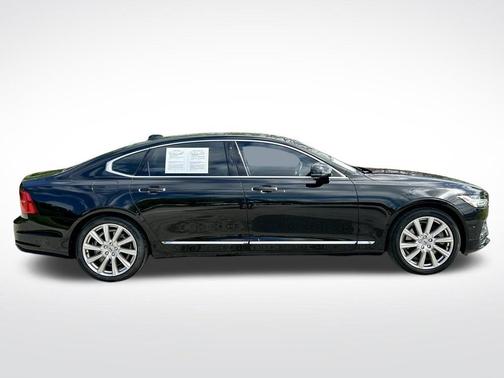 Onyx Black Metallic 2018 Volvo S90 T6 Inscription