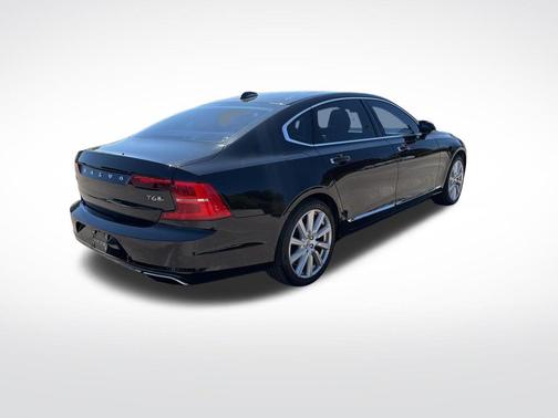 Black 2018 Volvo S90 T6 Inscription