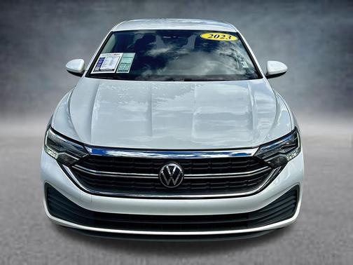 Pure White 2023 Volkswagen Jetta 1.5T S