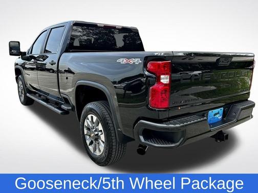 2022 Chevrolet Silverado 2500 Custom