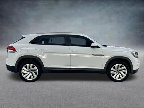Pure White 2020 Volkswagen Atlas Cross Sport 3.6L V6 SE w/Technology
