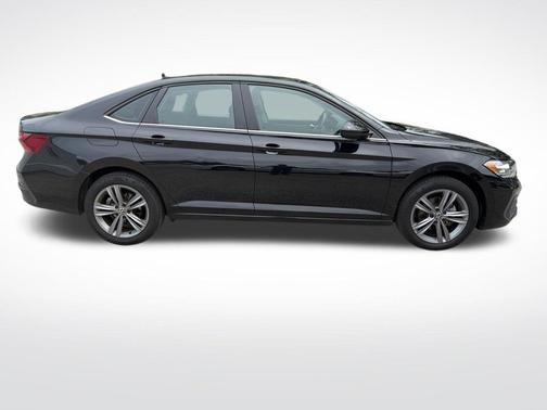 Deep Black Pearl Effect 2023 Volkswagen Jetta 1.5T SE