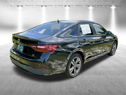 Deep Black Pearl Effect 2023 Volkswagen Jetta 1.5T SE