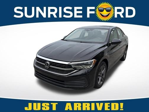 Deep Black Pearl Effect 2023 Volkswagen Jetta 1.5T SE