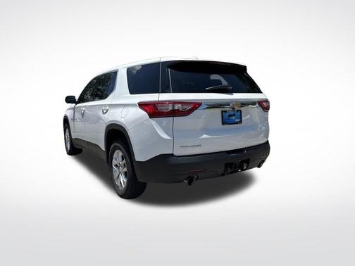 Summit White 2021 Chevrolet Traverse LS