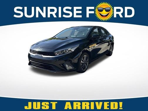Aurora Black 2023 Kia Forte LXS