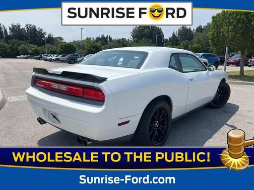 2013 Dodge Challenger SXT