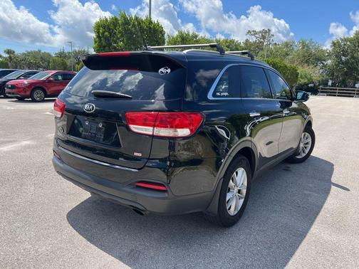 2017 Kia Sorento LX