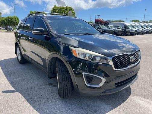 2017 Kia Sorento LX