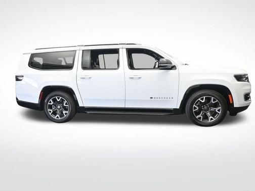 Bright White Clearcoat 2023 Jeep Wagoneer L Series III