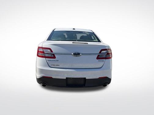 2016 Ford Taurus SE