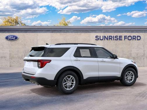White Metallic 2027 Ford Explorer