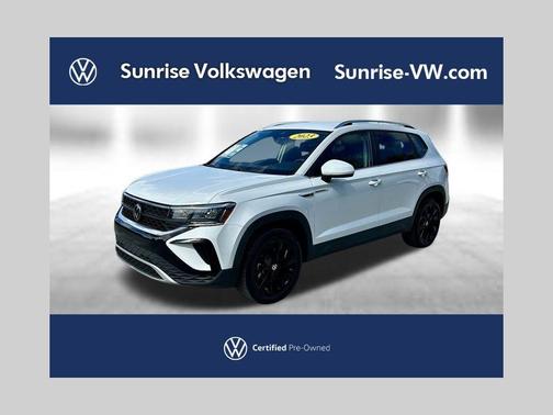 Pure White 2023 Volkswagen Taos 1.5T SE