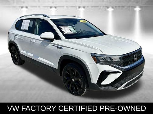 Pure White 2023 Volkswagen Taos 1.5T SE