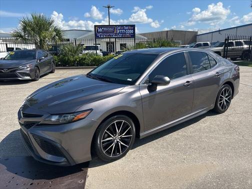 2022 Toyota Camry SE