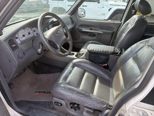 2001 Ford Explorer Sport Trac Base