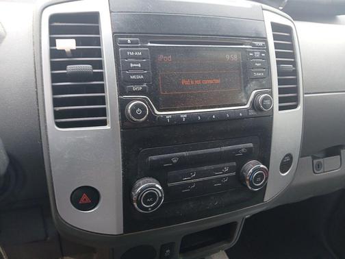 2016 Nissan Frontier SV