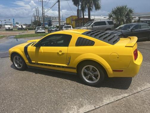 2006 Ford Mustang Base