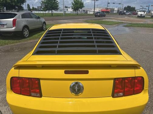 2006 Ford Mustang Base