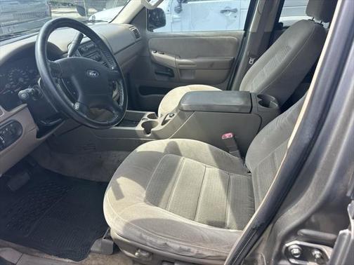 2005 Ford Explorer XLT
