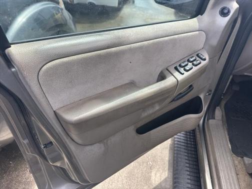 2005 Ford Explorer XLT
