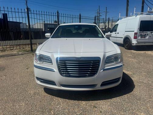 2011 Chrysler 300 Base