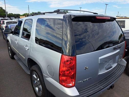 Quicksilver Metallic 2014 GMC Yukon SLE