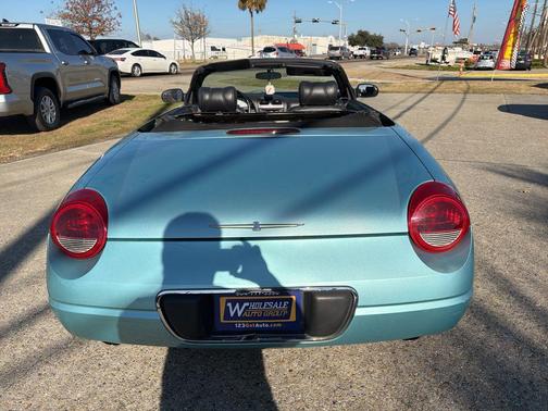 2002 Ford Thunderbird Base