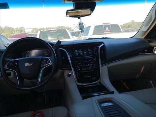2018 Cadillac Escalade Luxury