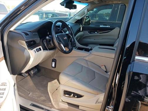 2018 Cadillac Escalade Luxury