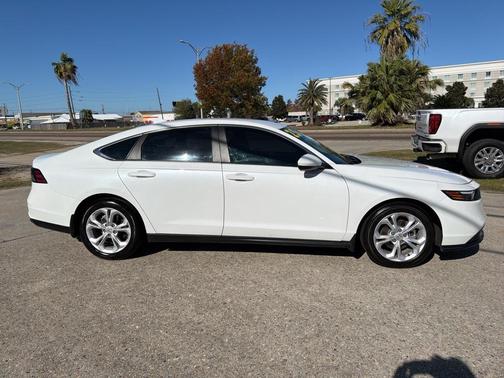 2025 Honda Accord LX 1.5T