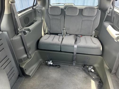 2005 Dodge Grand Caravan SXT