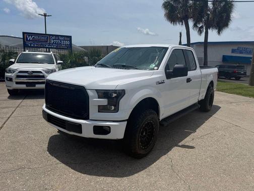 Tuxedo Black Metallic 2015 Ford F-150 XL