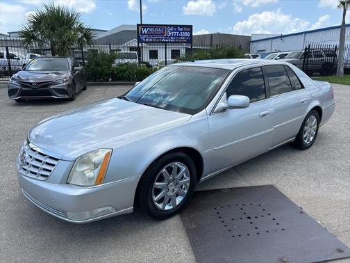 2011 Cadillac DTS Premium Collection