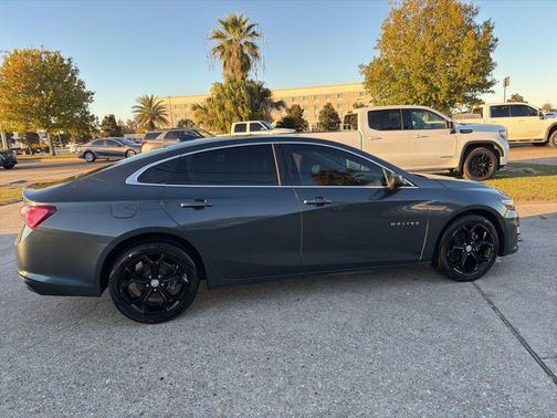 2021 Chevrolet Malibu FWD LT