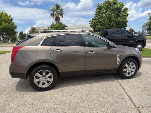 Terra Mocha Metallic 2015 Cadillac SRX Luxury Collection