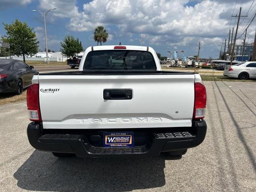 2017 Toyota Tacoma SR