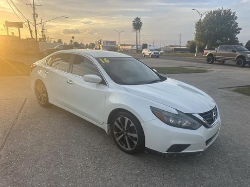 2016 Nissan Altima 2.5 SR