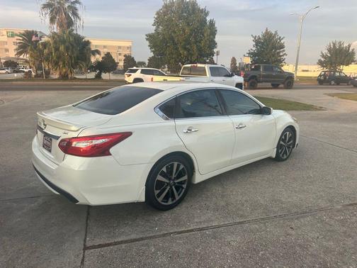 2016 Nissan Altima 2.5 SR