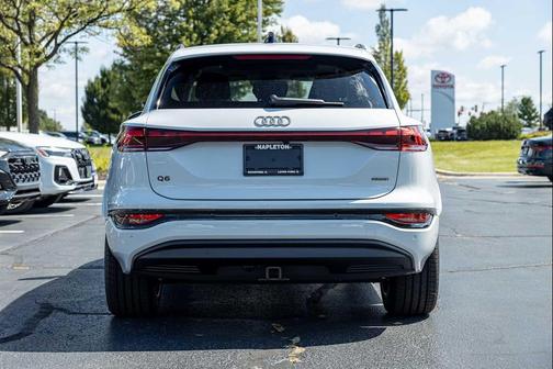 2025 Audi Q6 e-tron Premium Plus quattro