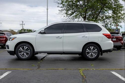Glacier White 2019 Nissan Pathfinder S