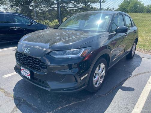 Crystal Black Pearl 2023 Honda HR-V LX