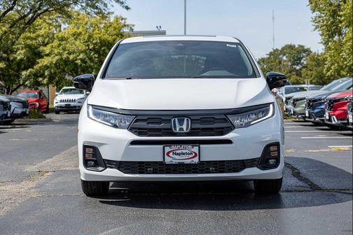 Platinum White Pearl 2026 Honda Odyssey Sport-L